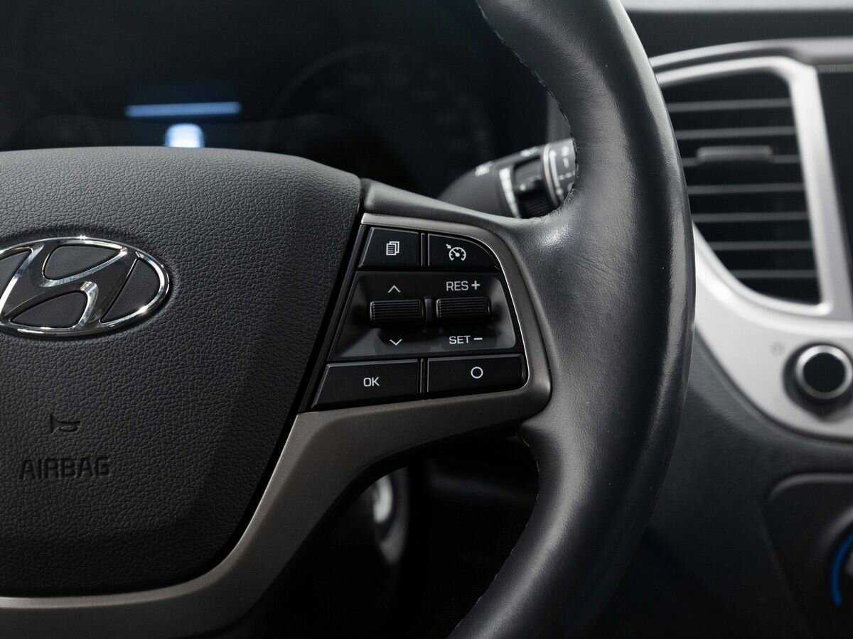 Купить Hyundai Solaris с пробегом. Фото: #17