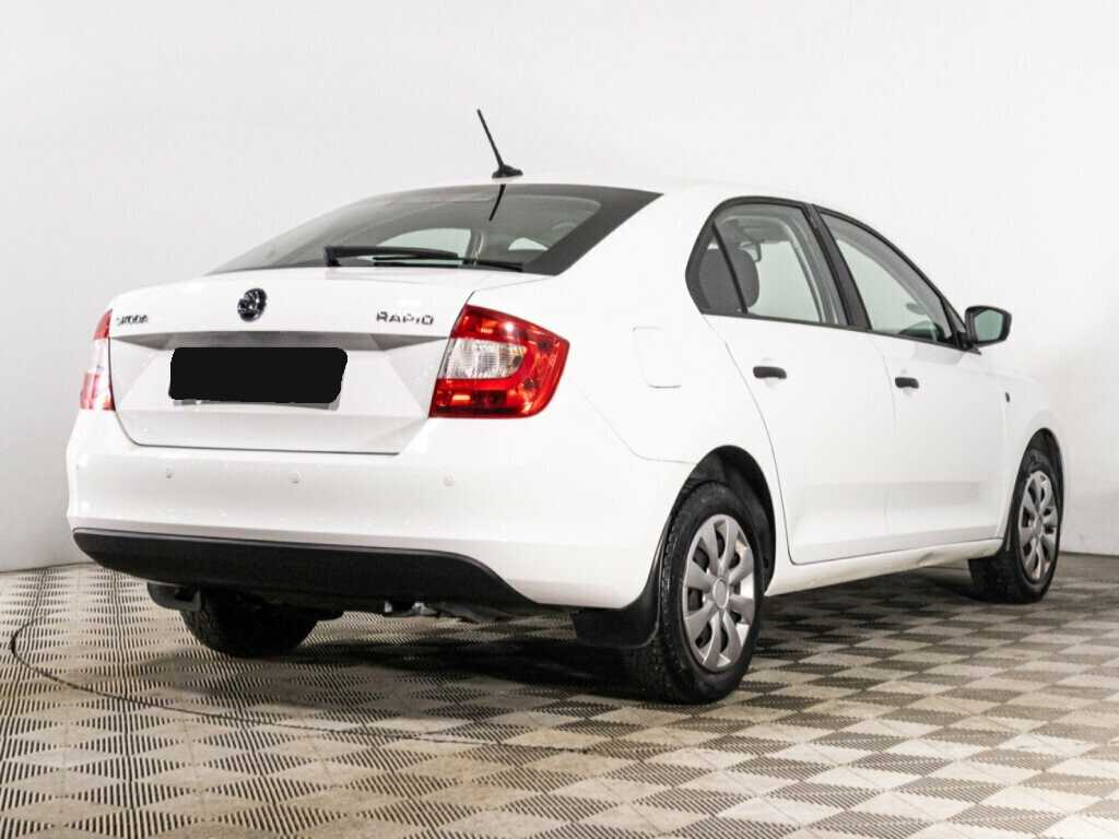 Купить Skoda Rapid с пробегом. Фото: #4