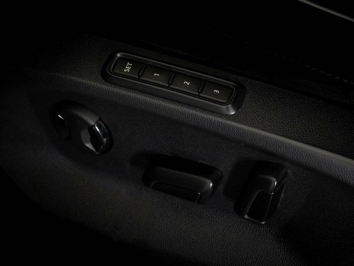 Купить Volkswagen Tiguan с пробегом. Фото: #18