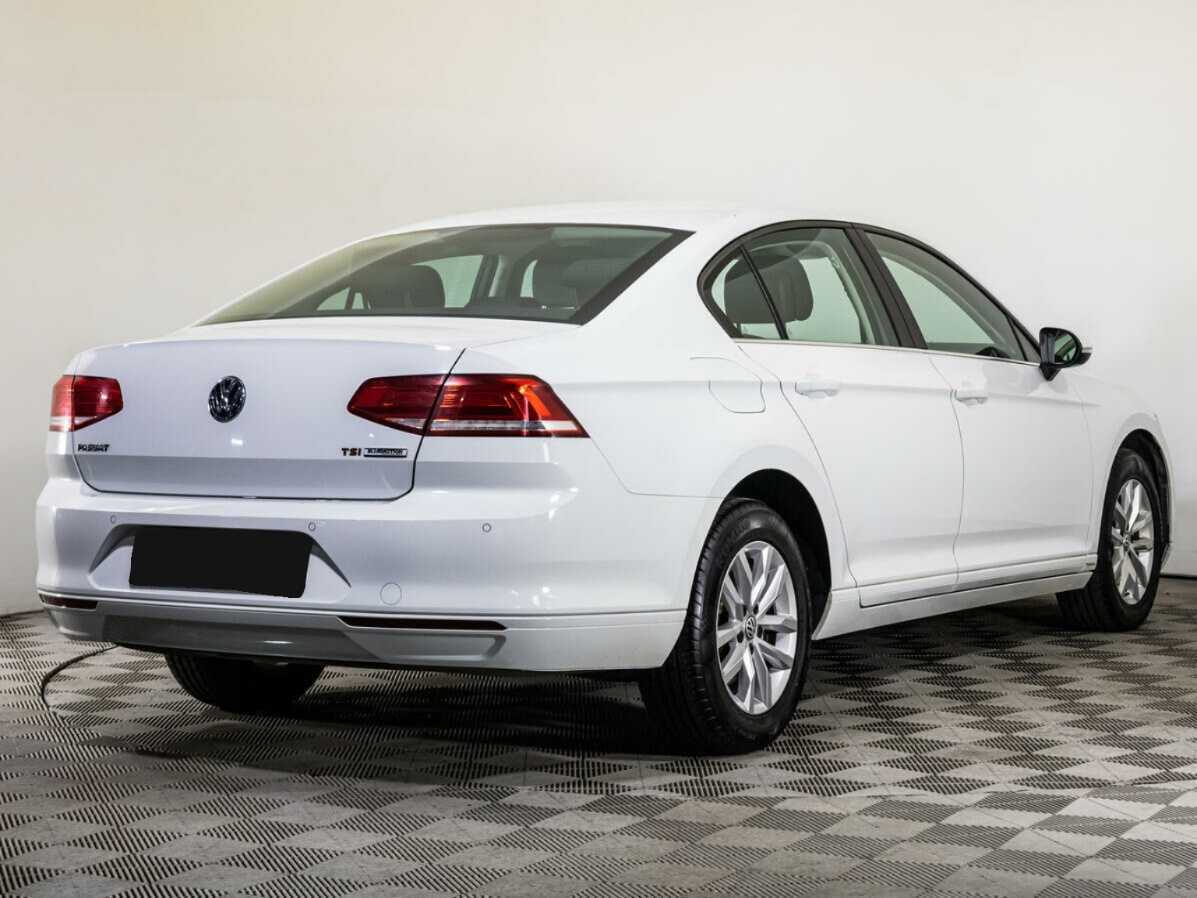 Купить Volkswagen Passat с пробегом. Фото: #3