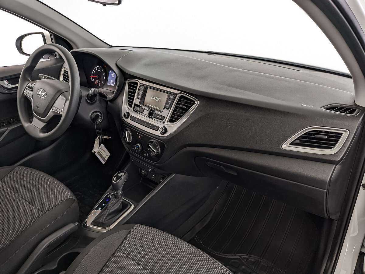 Купить Hyundai Solaris с пробегом. Фото: #8