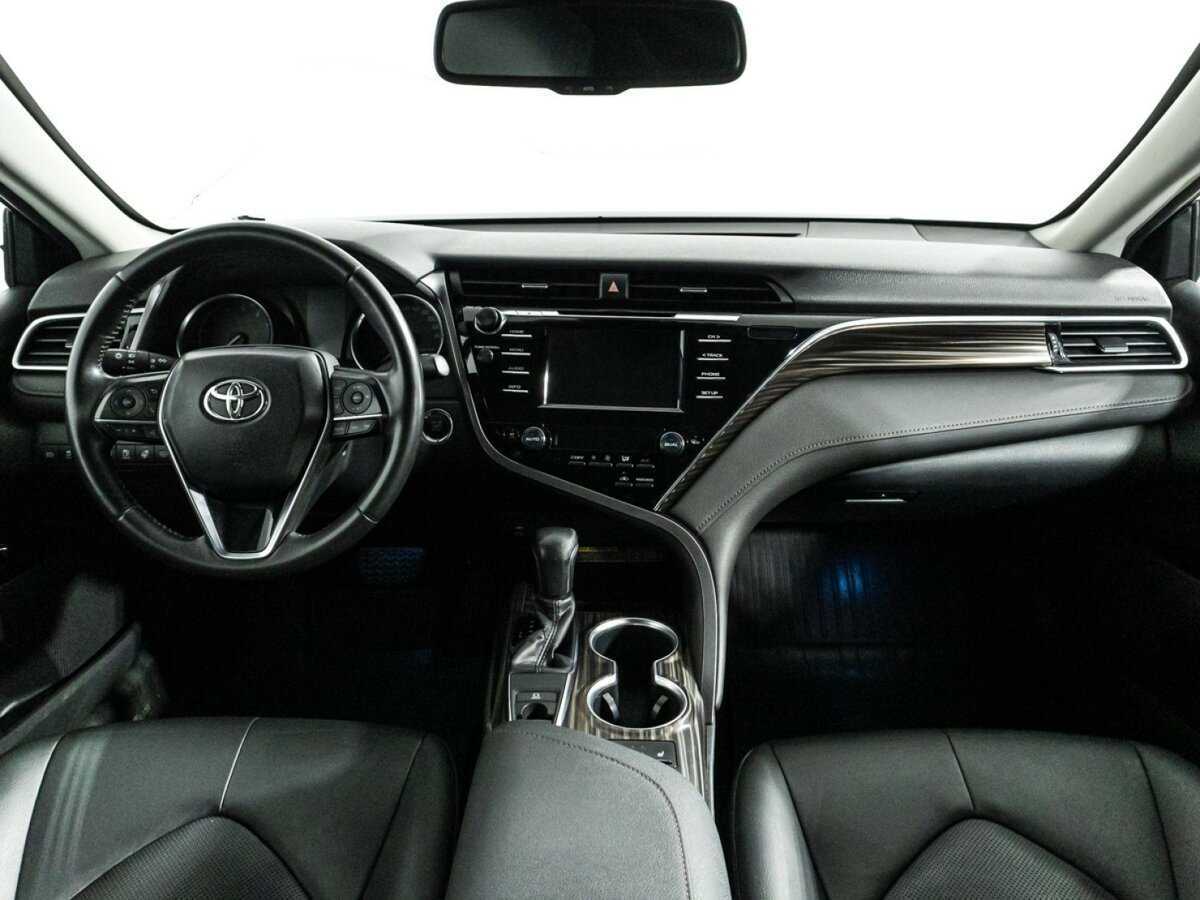 Купить Toyota Camry с пробегом. Фото: #12