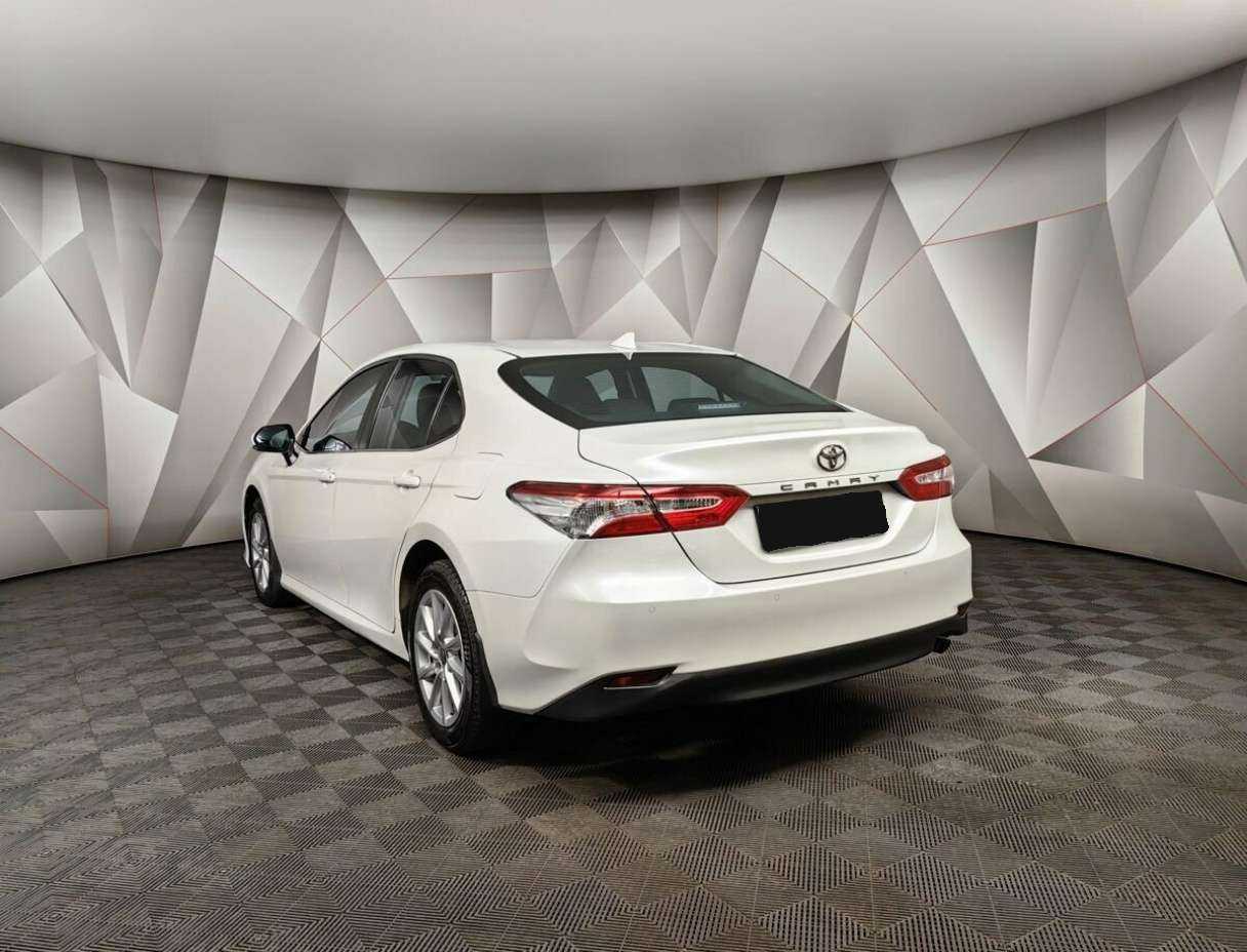 Купить Toyota Camry с пробегом. Фото: #3