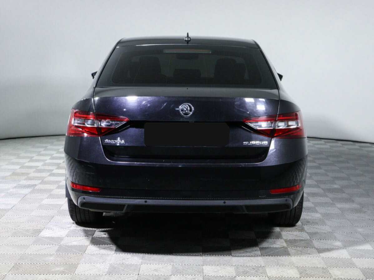 Купить Skoda Superb с пробегом. Фото: #5