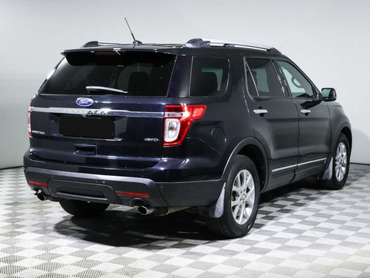 Купить Ford Explorer с пробегом. Фото: #2