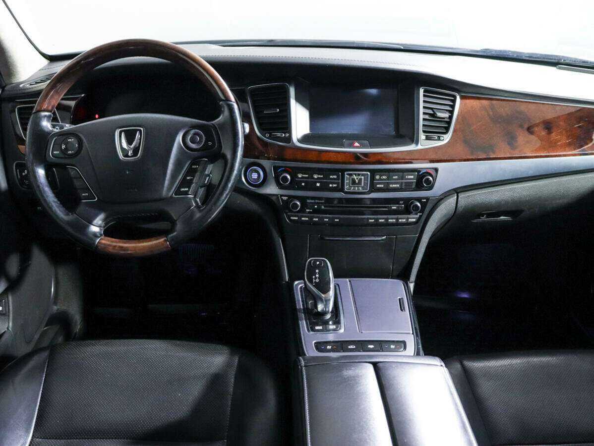 Купить Hyundai Equus с пробегом. Фото: #9