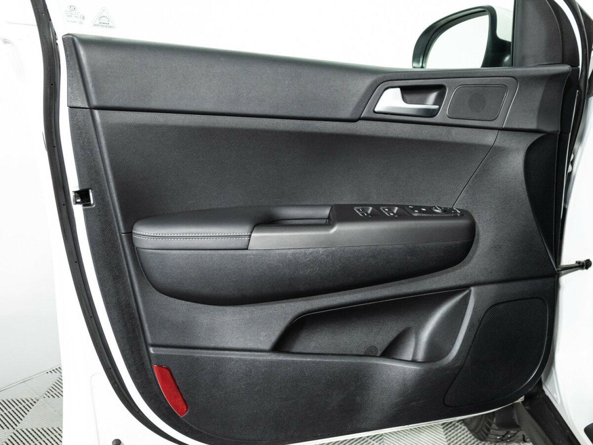 Купить Kia Sportage с пробегом. Фото: #23