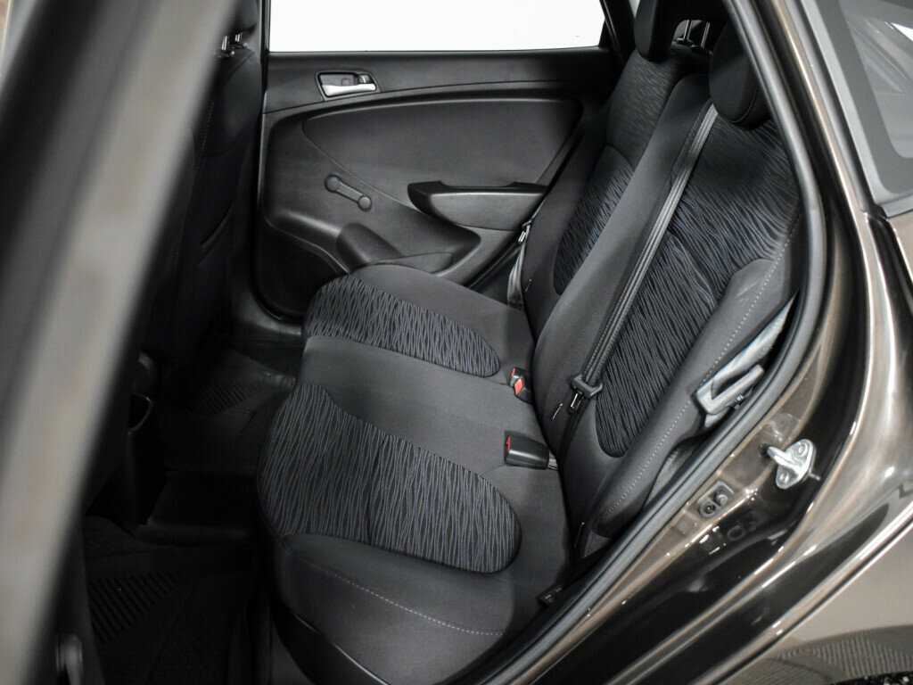 Купить Hyundai Solaris с пробегом. Фото: #9