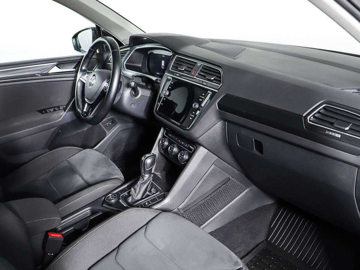 Купить Volkswagen Tiguan с пробегом. Фото: #8
