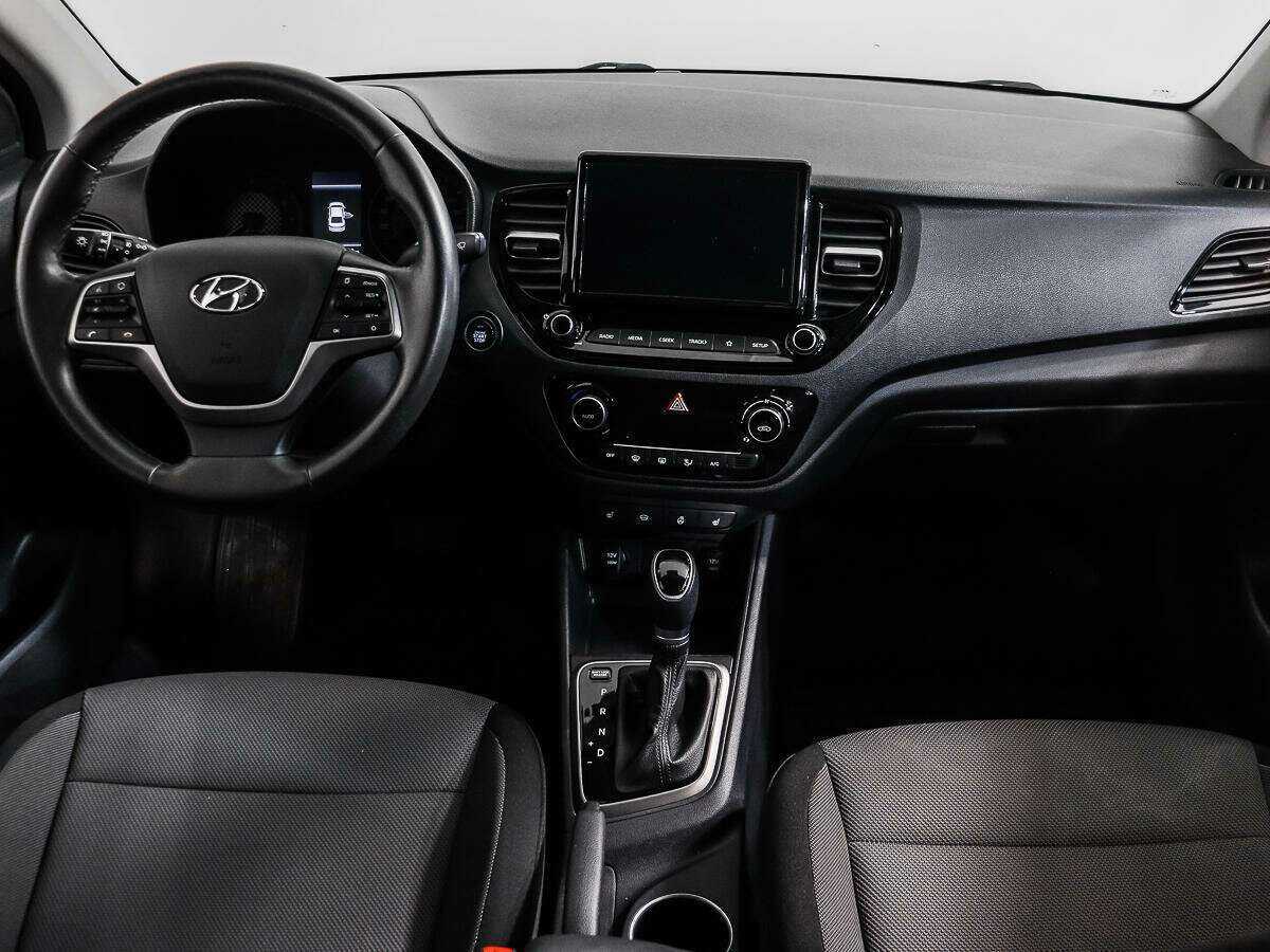 Купить Hyundai Solaris с пробегом. Фото: #12