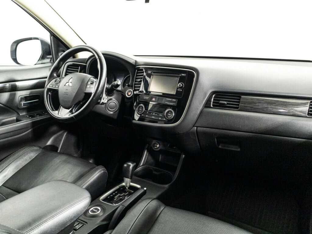 Купить Mitsubishi Outlander с пробегом. Фото: #8