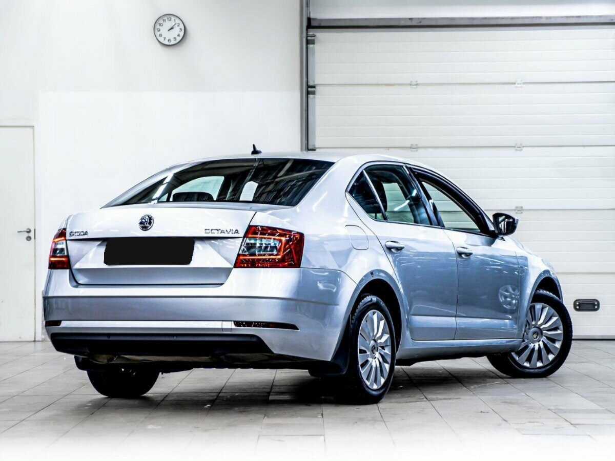 Купить Skoda Octavia с пробегом. Фото: #2