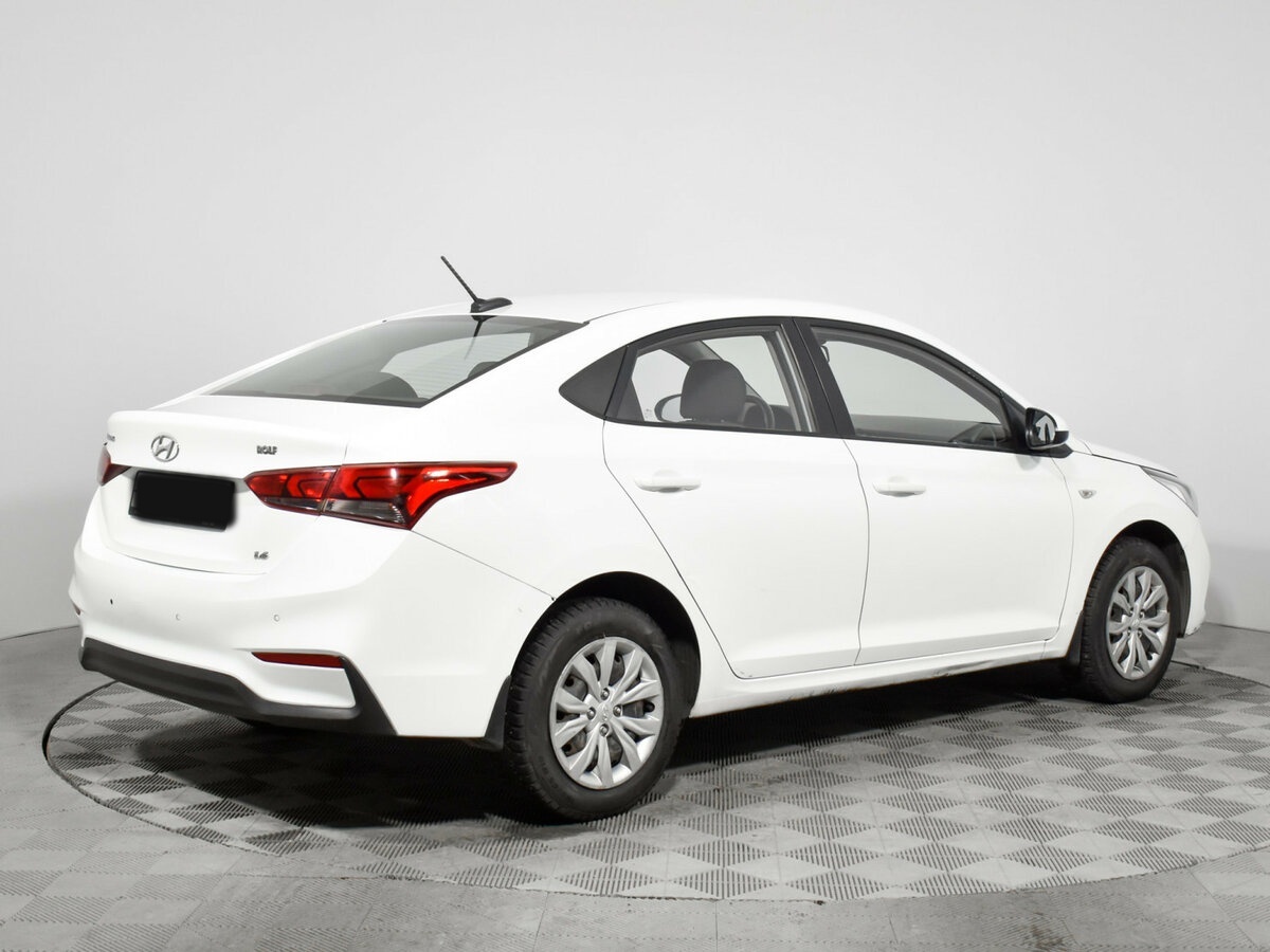 Купить Hyundai Solaris с пробегом. Фото: #4