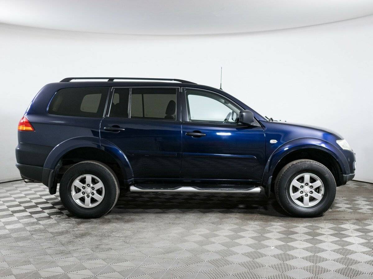 Купить Mitsubishi Pajero Sport с пробегом. Фото: #3