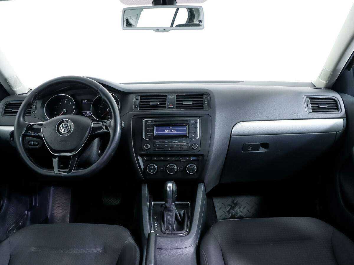 Купить Volkswagen Jetta с пробегом. Фото: #9