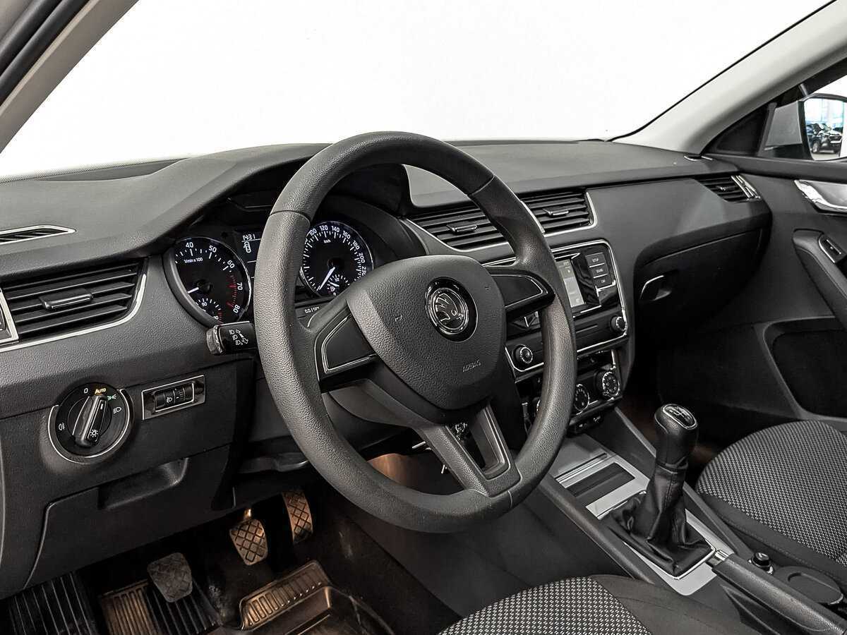 Купить Skoda Octavia с пробегом. Фото: #14