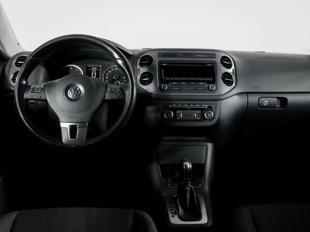 Купить Volkswagen Tiguan с пробегом. Фото: #8