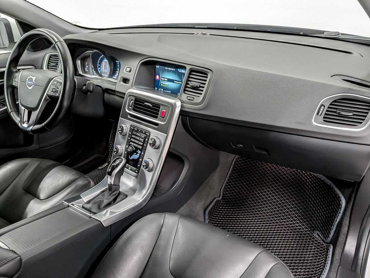 Купить Volvo S60 с пробегом. Фото: #10