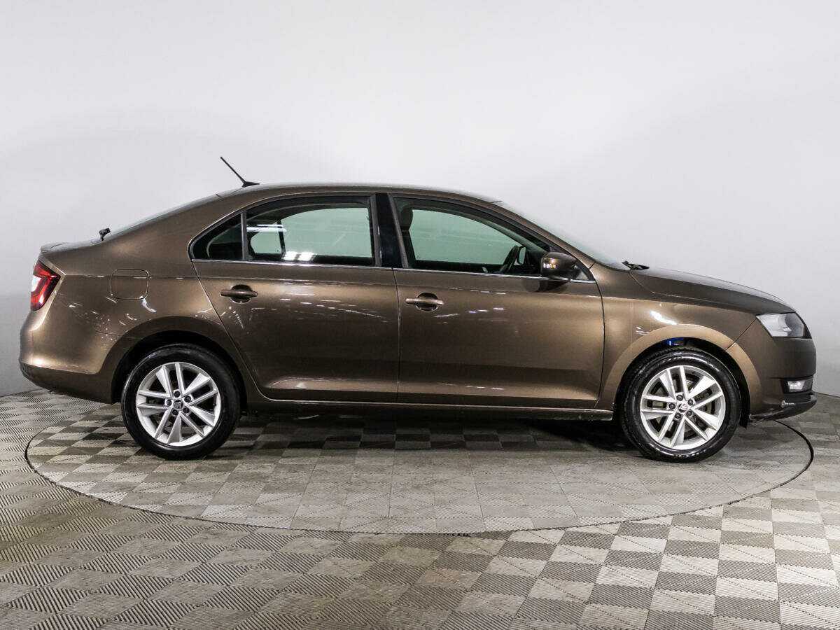 Купить Skoda Rapid с пробегом. Фото: #3