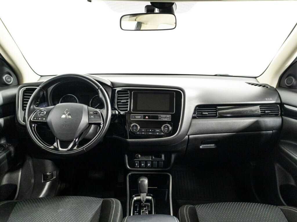Купить Mitsubishi Outlander с пробегом. Фото: #12