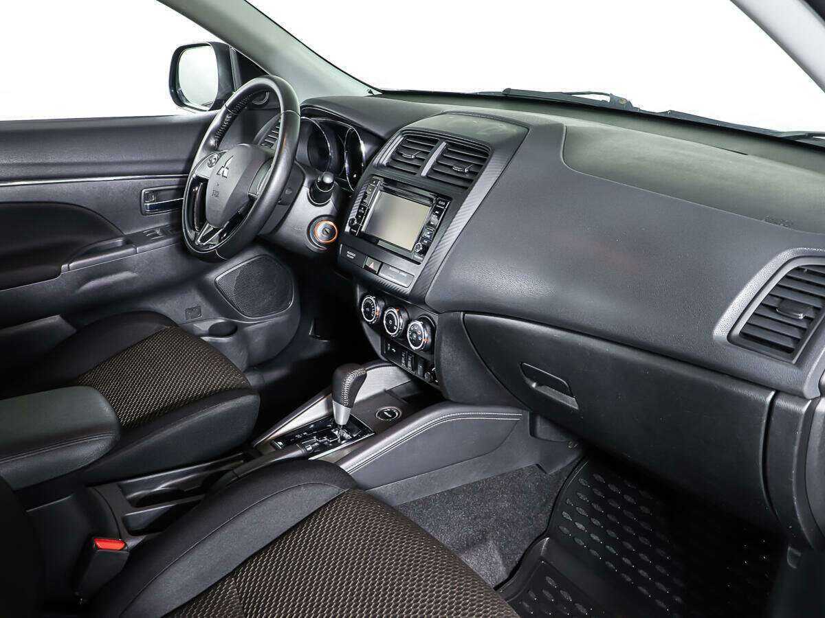 Купить Mitsubishi ASX с пробегом. Фото: #8