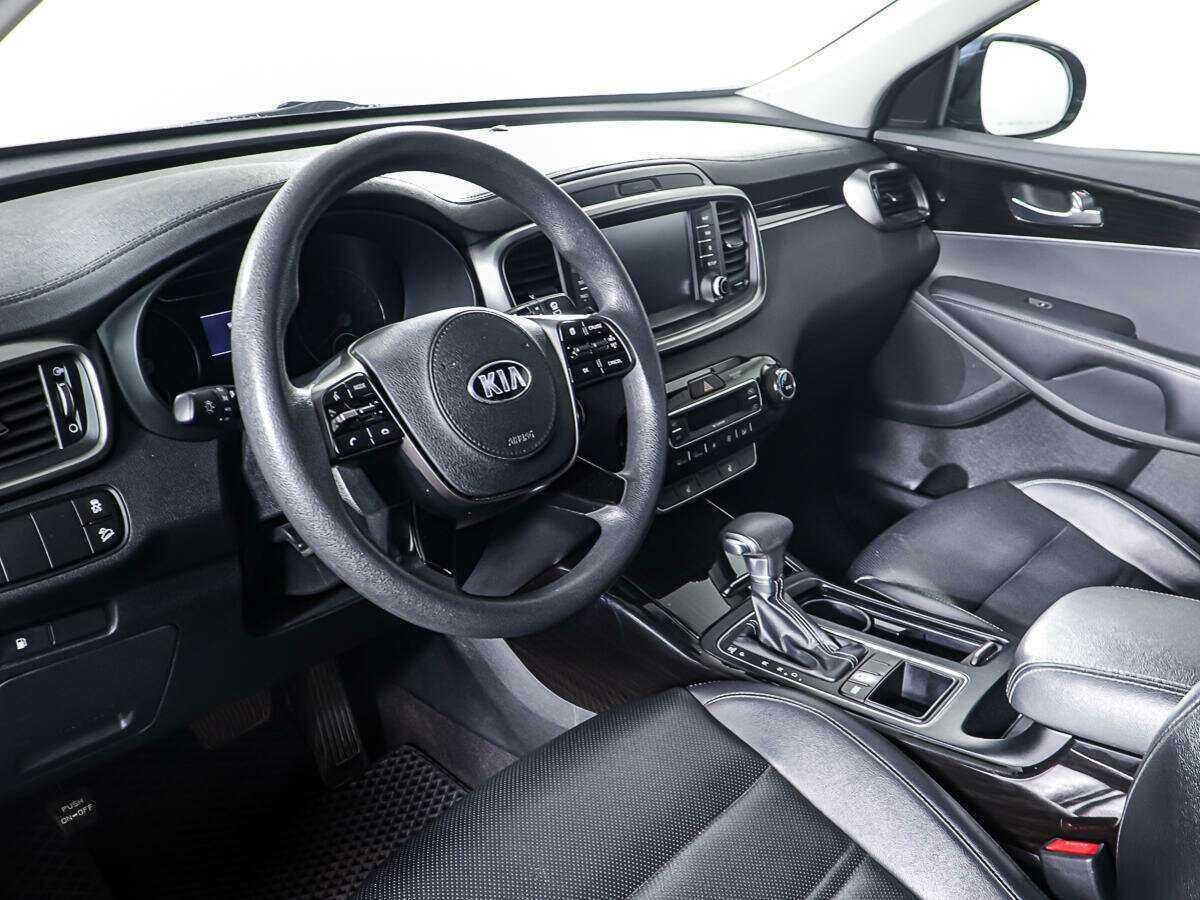 Купить Kia Sorento с пробегом. Фото: #12