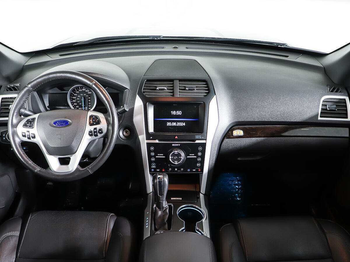 Купить Ford Explorer с пробегом. Фото: #11