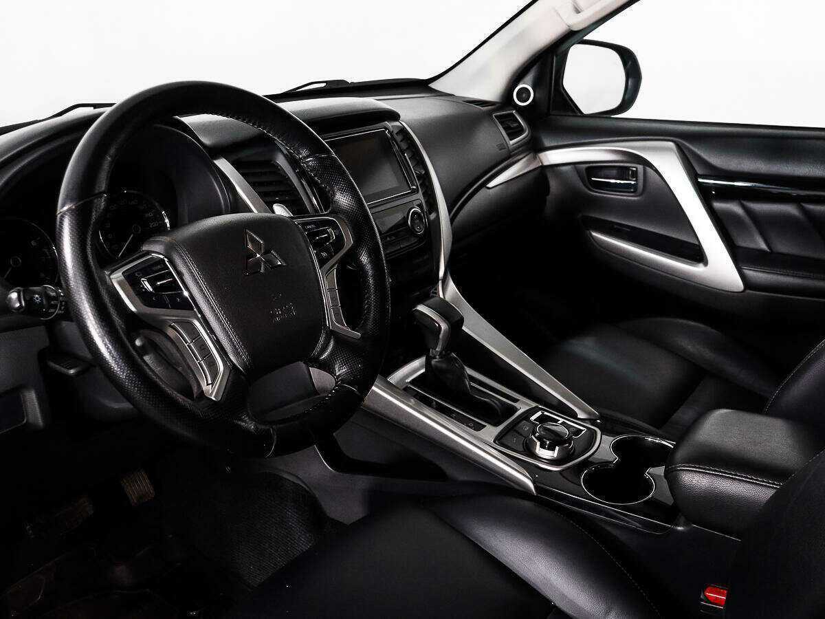 Купить Mitsubishi Pajero Sport с пробегом. Фото: #7