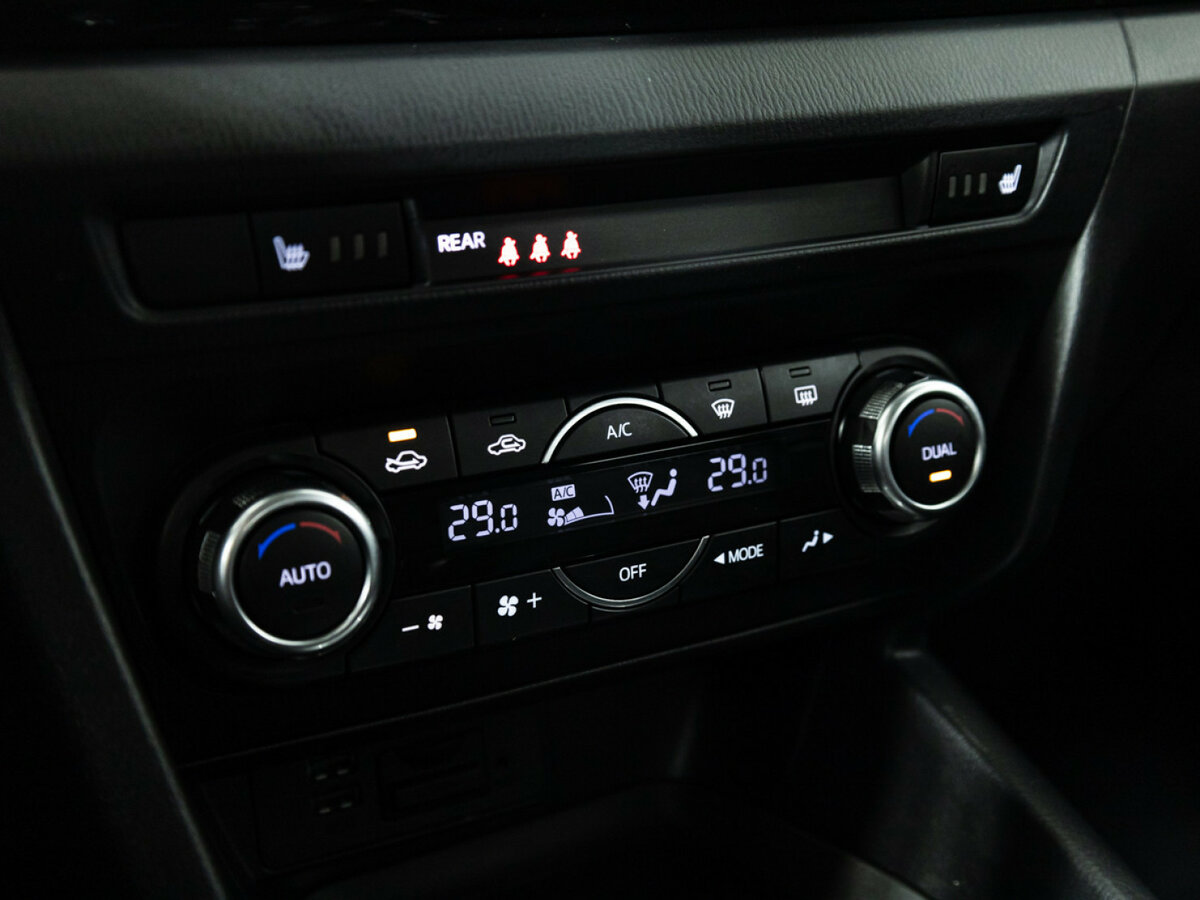 Купить Mazda 3 с пробегом. Фото: #13