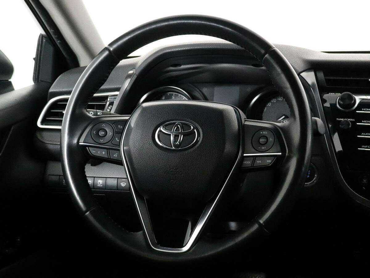 Купить Toyota Camry с пробегом. Фото: #11