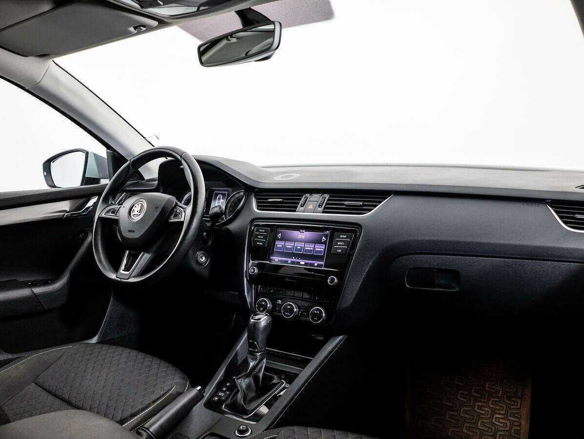 Купить Skoda Octavia с пробегом. Фото: #6