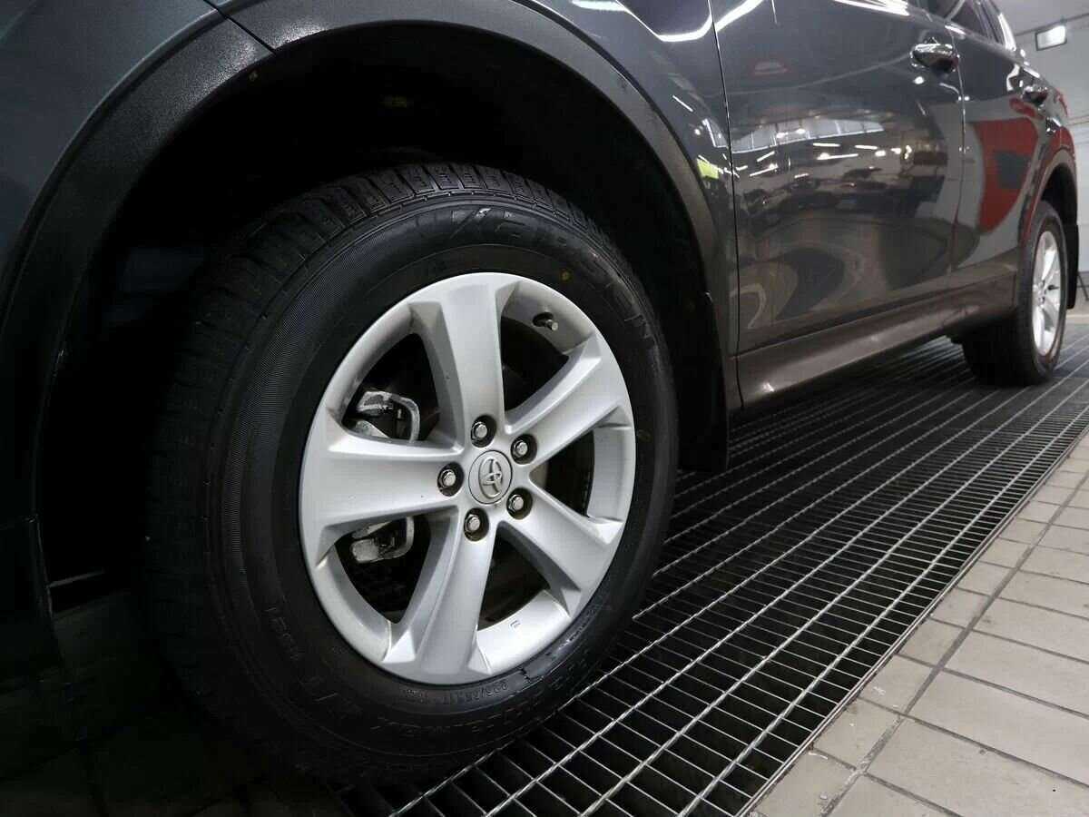 Купить Toyota RAV4 с пробегом. Фото: #20