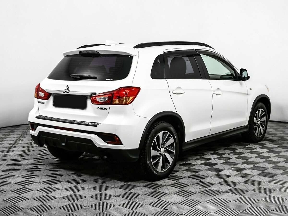Купить Mitsubishi ASX с пробегом. Фото: #4