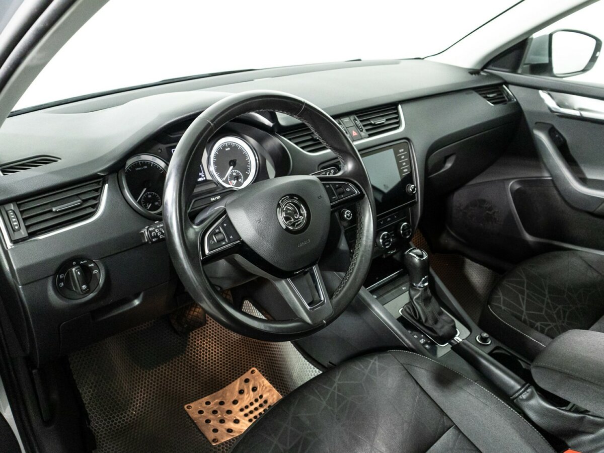 Купить Skoda Octavia с пробегом. Фото: #10