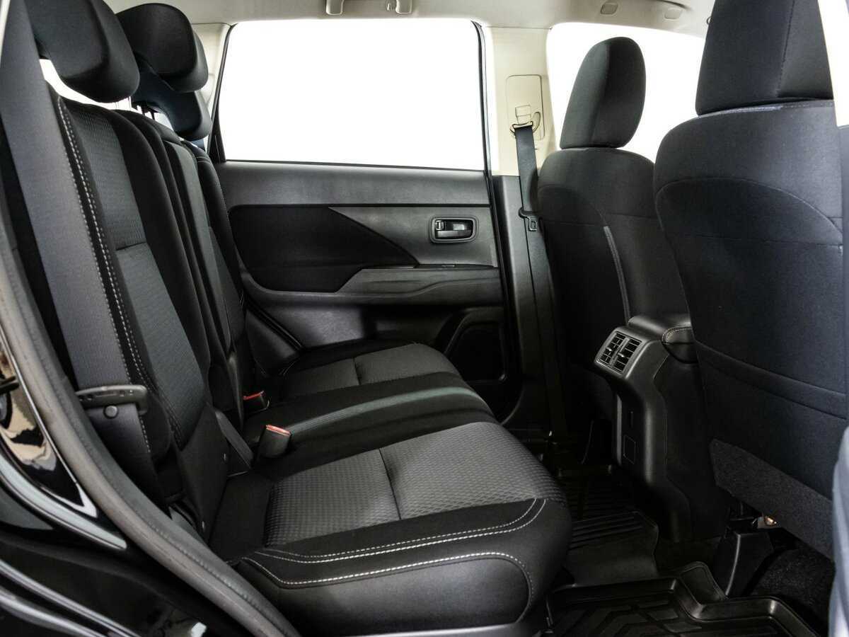 Купить Mitsubishi Outlander с пробегом. Фото: #12