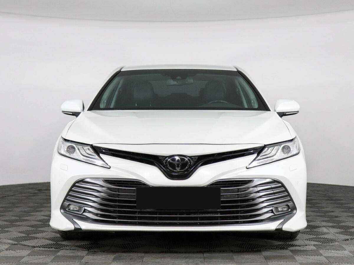 Купить Toyota Camry с пробегом. Фото: #1