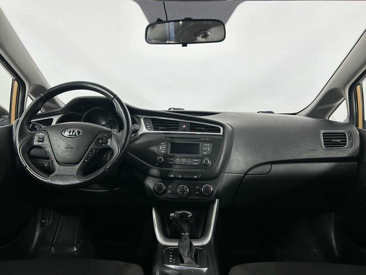 Купить Kia Ceed с пробегом. Фото: #5