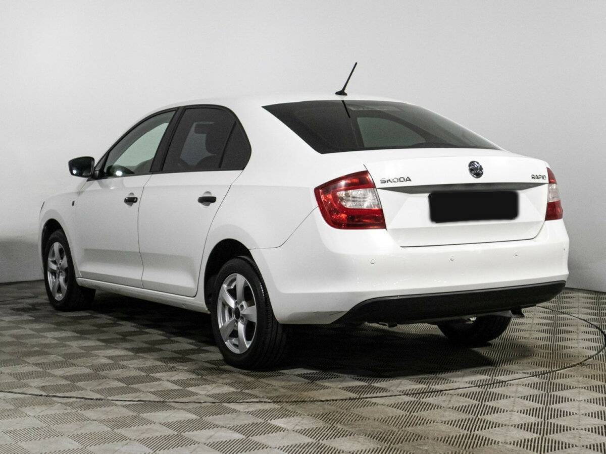 Купить Skoda Rapid с пробегом. Фото: #6