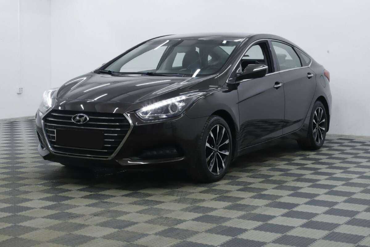 Купить Hyundai i40 с пробегом. Посмотреть фото
