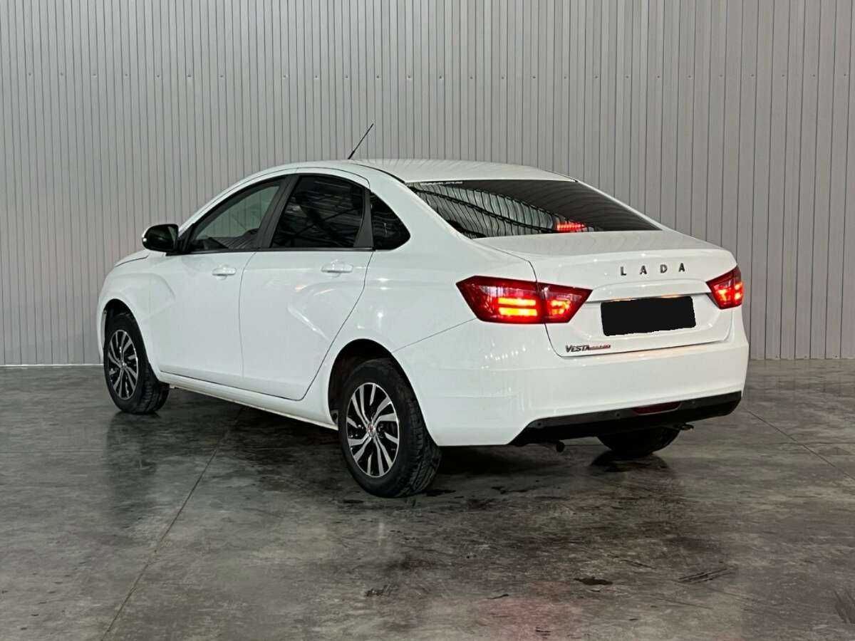 Купить Lada (ВАЗ) Vesta с пробегом. Фото: #4