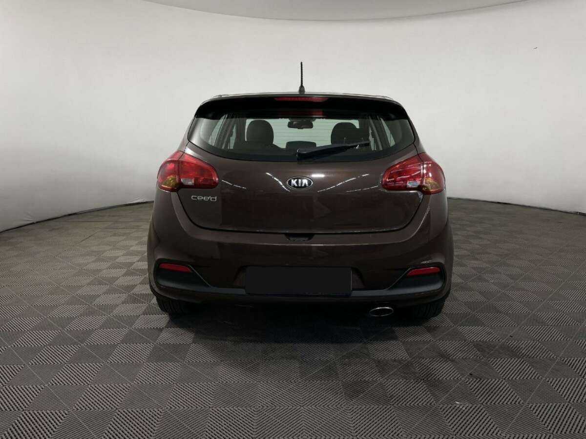 Купить Kia Ceed с пробегом. Фото: #2