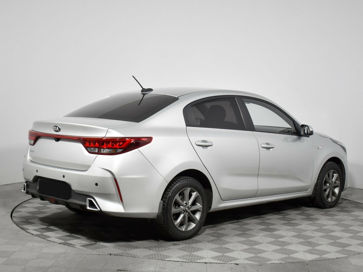 Купить Kia Rio с пробегом. Фото: #4