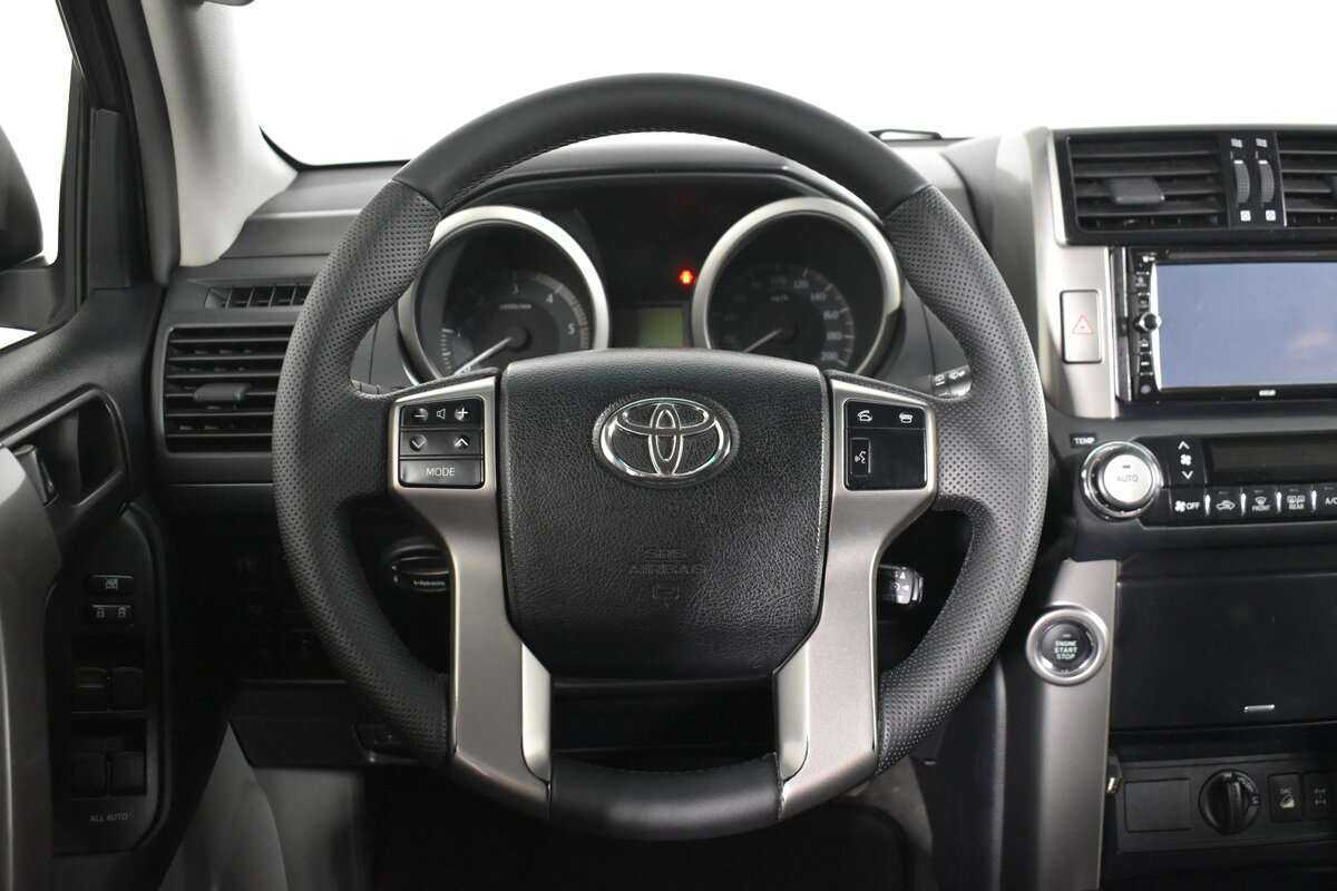 Купить Toyota Land Cruiser Prado с пробегом. Фото: #12