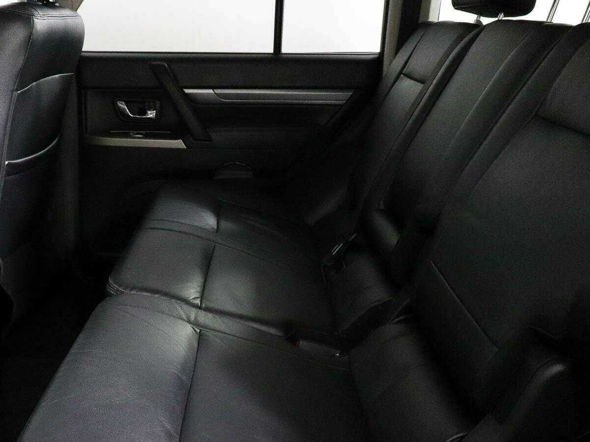 Купить Mitsubishi Pajero с пробегом. Фото: #6