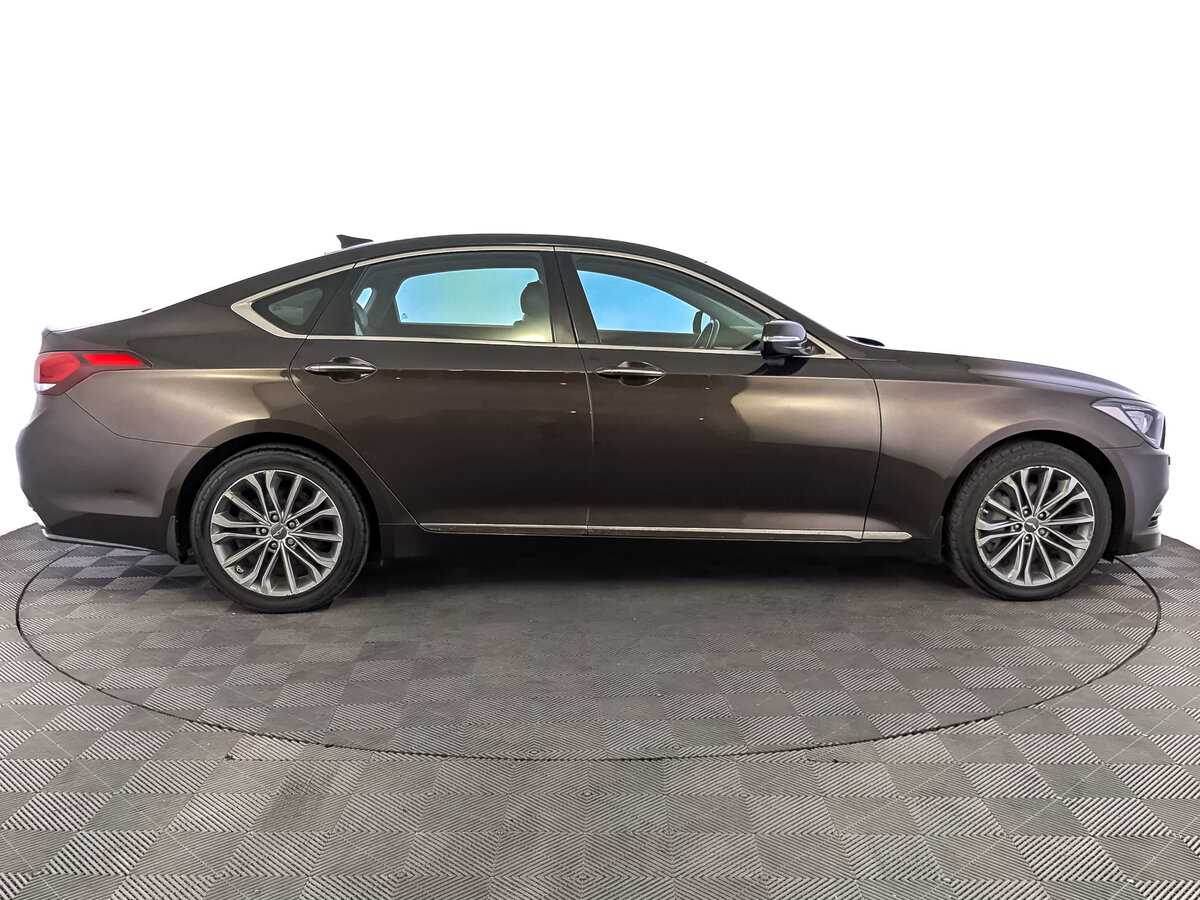 Купить Hyundai Genesis с пробегом. Фото: #3