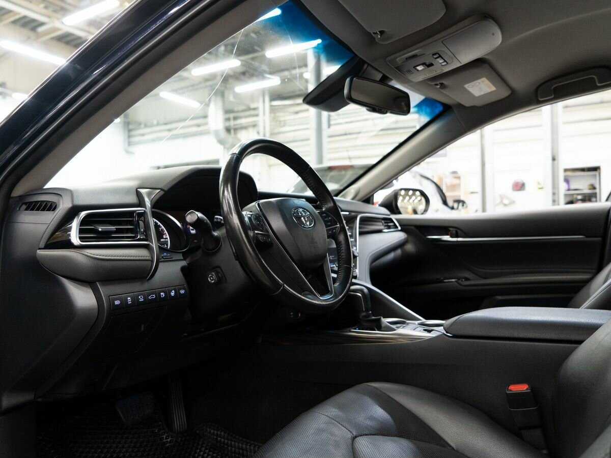 Купить Toyota Camry с пробегом. Фото: #5