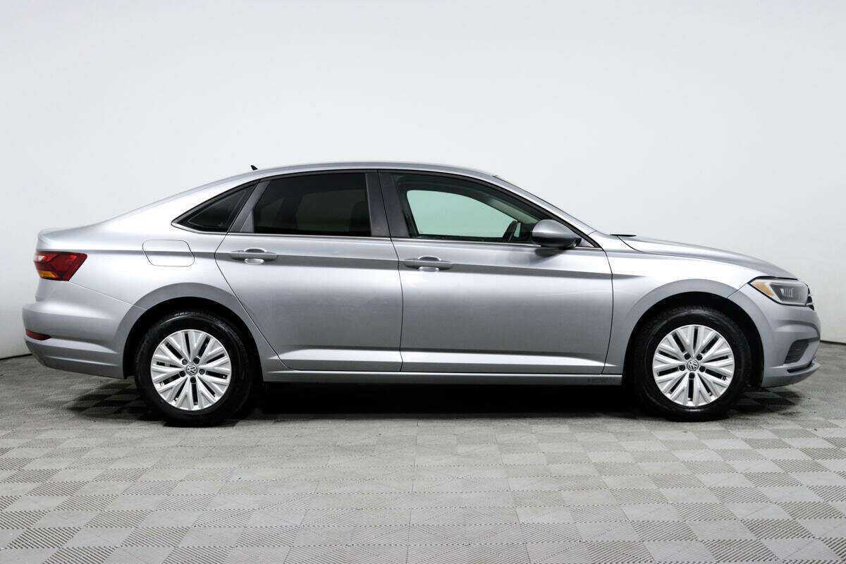 Купить Volkswagen Jetta с пробегом. Фото: #3