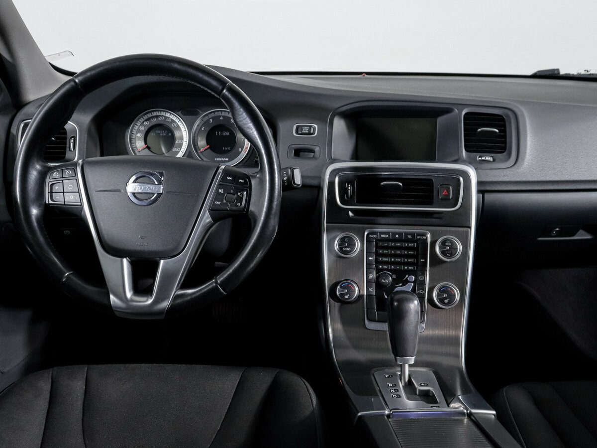 Купить Volvo S60 с пробегом. Фото: #11