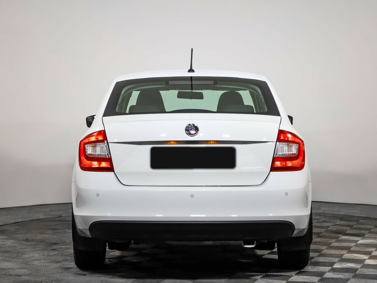 Купить Skoda Rapid с пробегом. Фото: #4