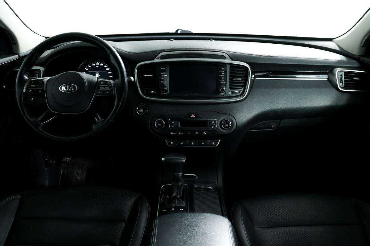 Купить Kia Sorento с пробегом. Фото: #10